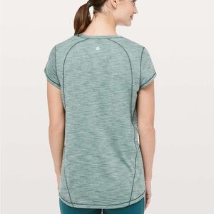 Lululemon Another Mile Short Sleeve Size 6 NWT